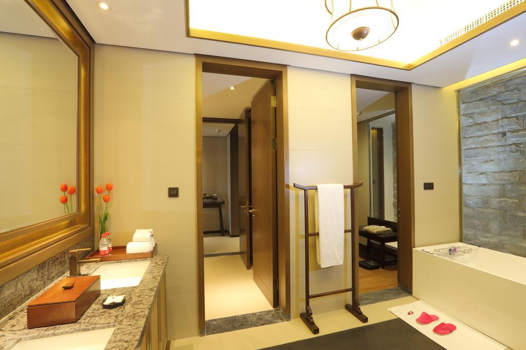 S&N Zhejiang Linhai International Hotel Номер фото