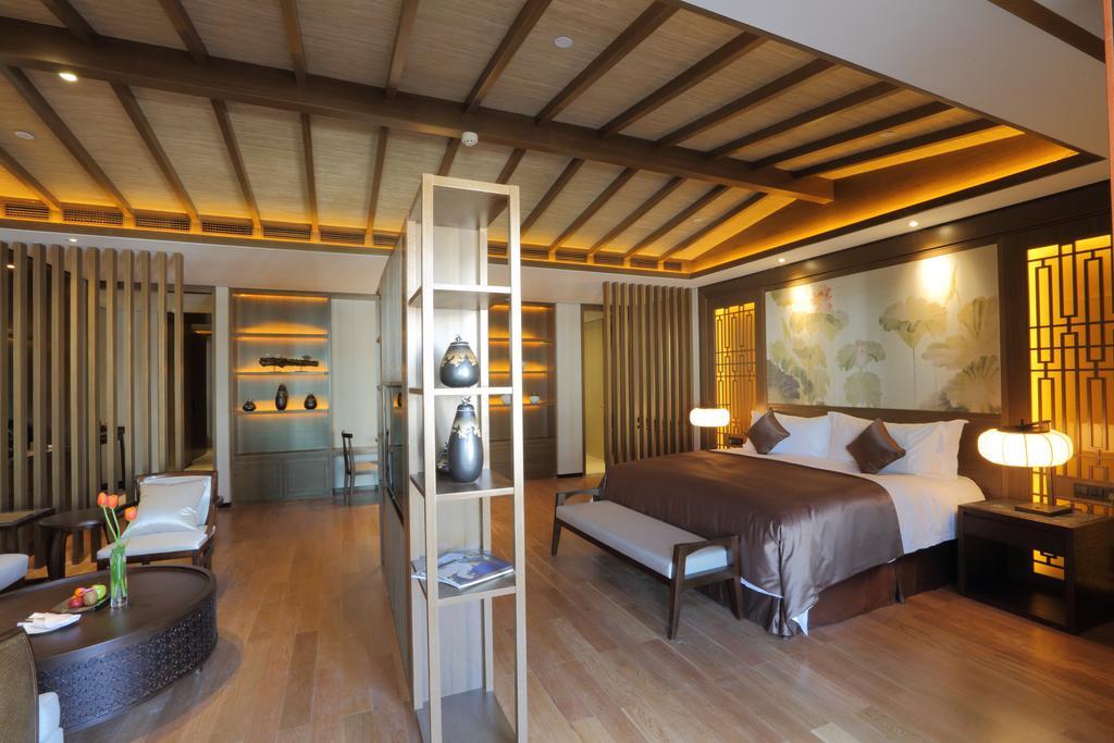 S&N Zhejiang Linhai International Hotel Номер фото