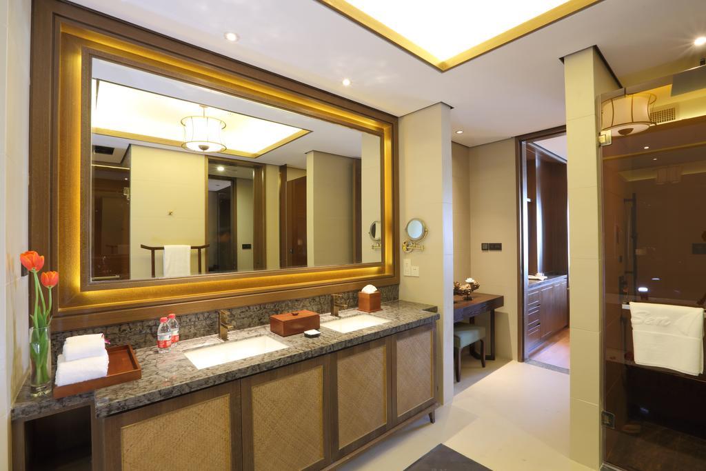 S&N Zhejiang Linhai International Hotel Номер фото