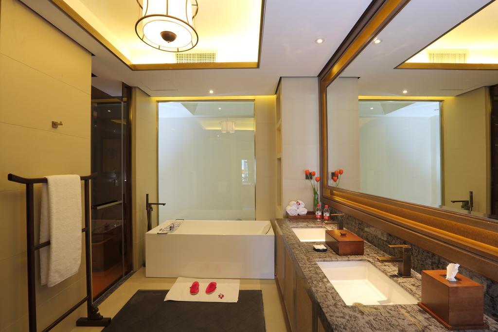 S&N Zhejiang Linhai International Hotel Номер фото