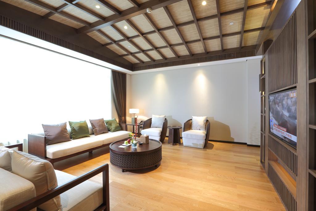 S&N Zhejiang Linhai International Hotel Номер фото