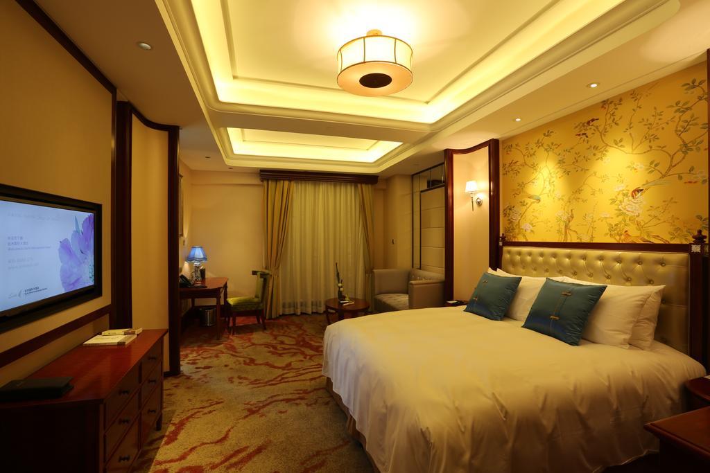 S&N Zhejiang Linhai International Hotel Номер фото
