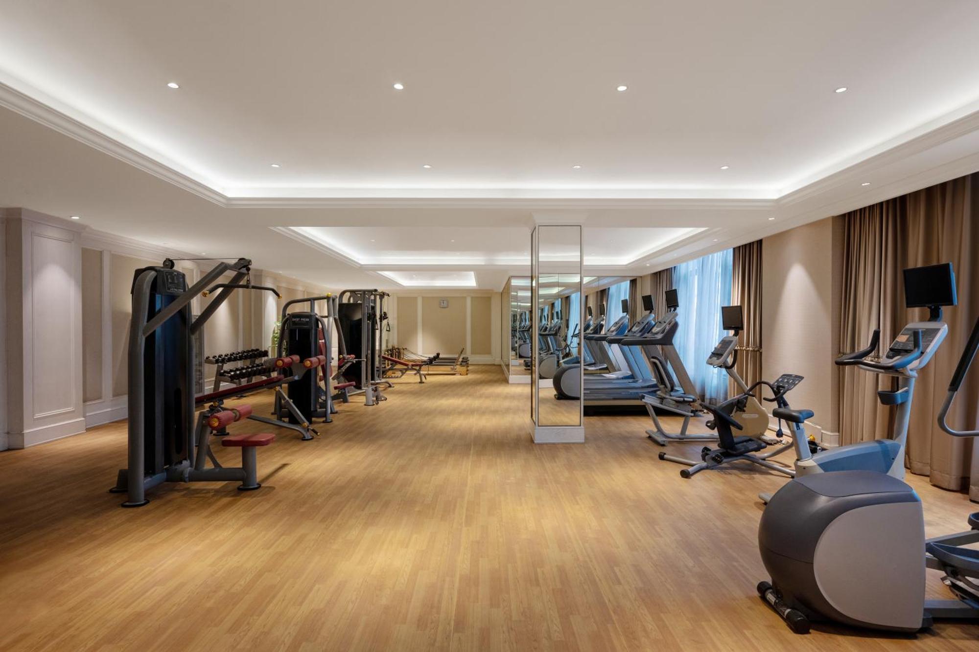S&N Zhejiang Linhai International Hotel Екстер'єр фото
