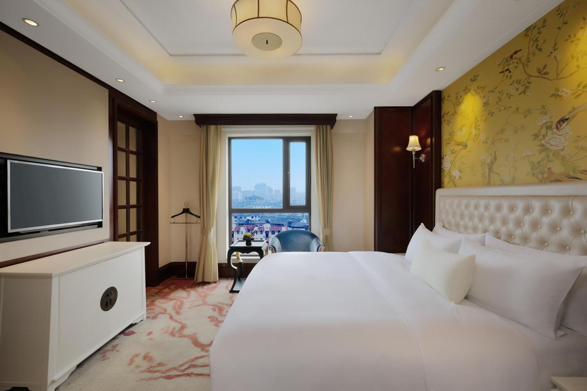 S&N Zhejiang Linhai International Hotel Екстер'єр фото
