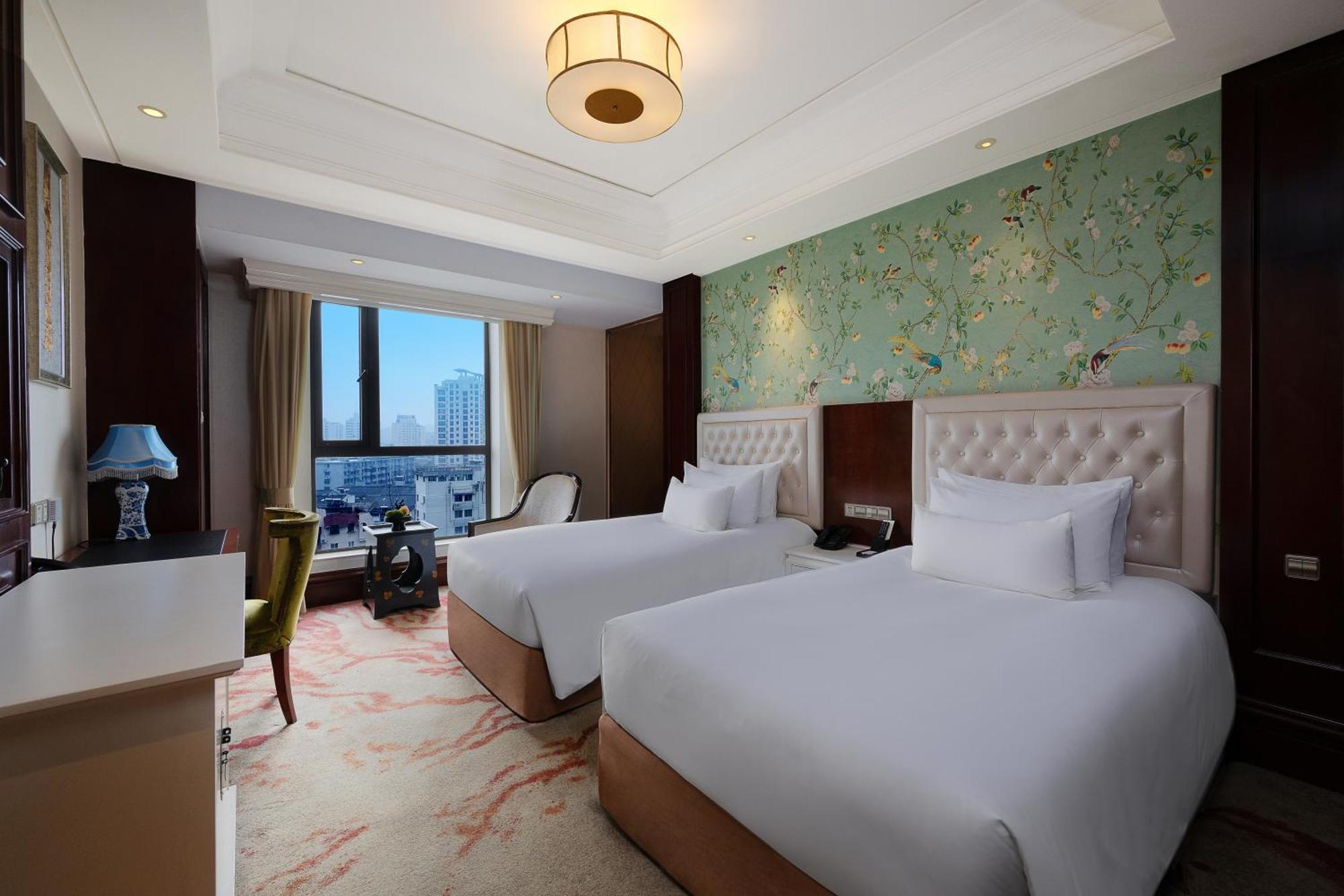 S&N Zhejiang Linhai International Hotel Екстер'єр фото