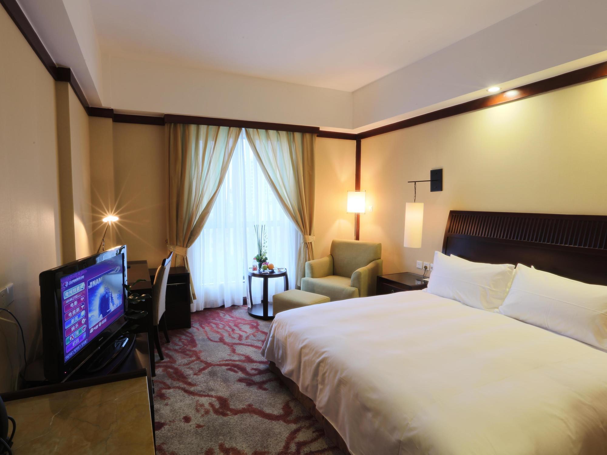 S&N Zhejiang Linhai International Hotel Екстер'єр фото