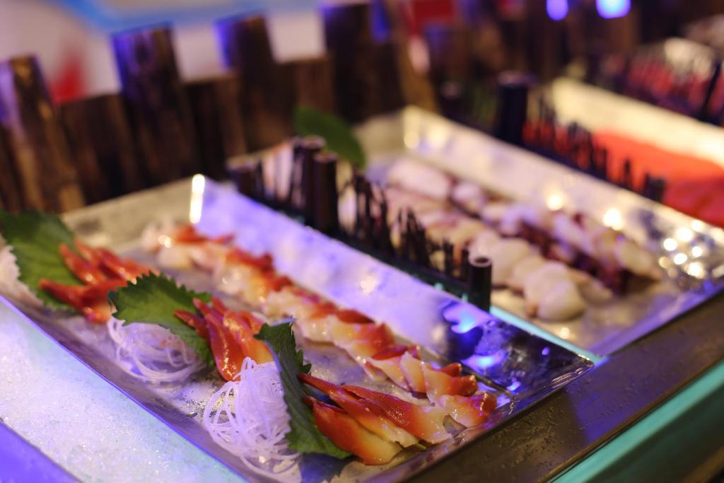 S&N Zhejiang Linhai International Hotel Екстер'єр фото