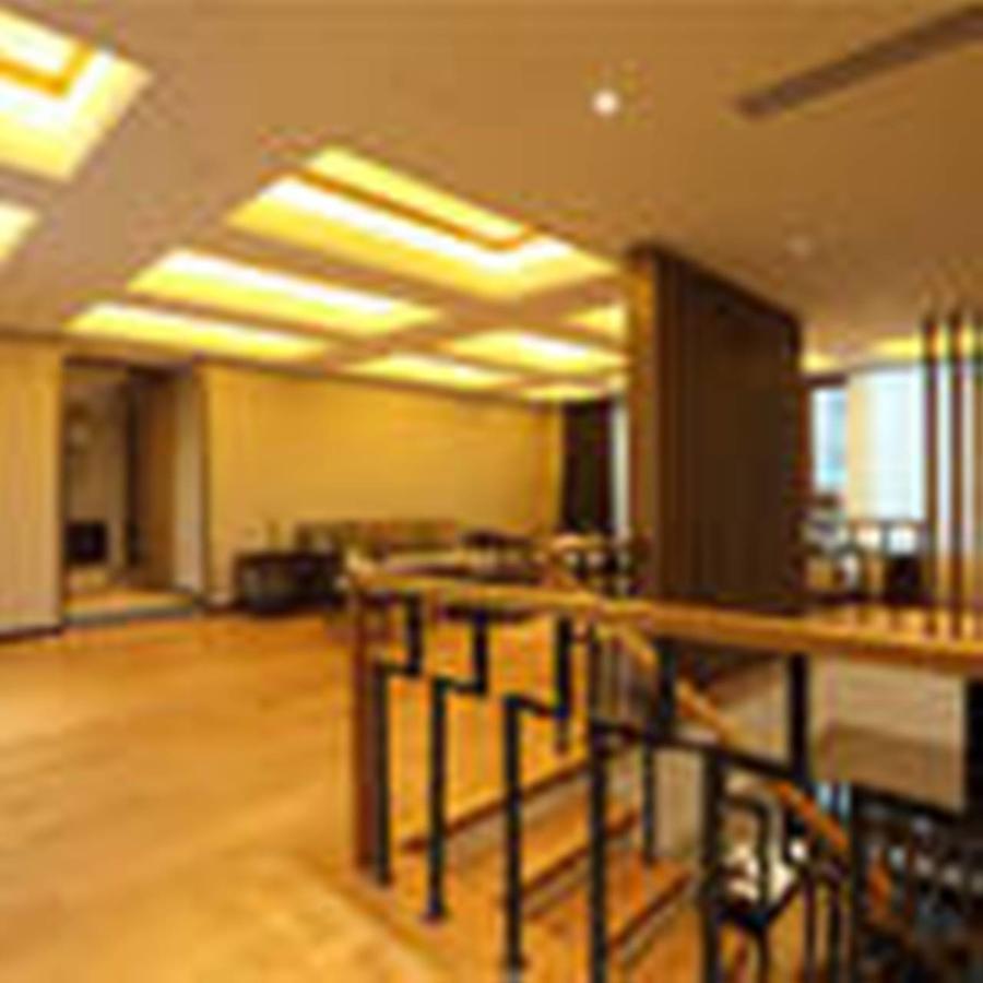 S&N Zhejiang Linhai International Hotel Екстер'єр фото