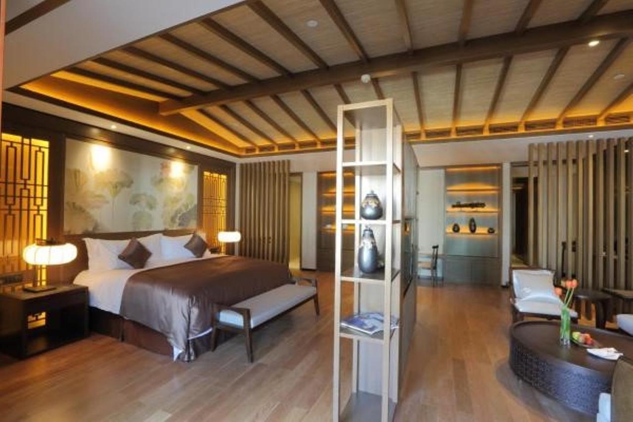 S&N Zhejiang Linhai International Hotel Екстер'єр фото