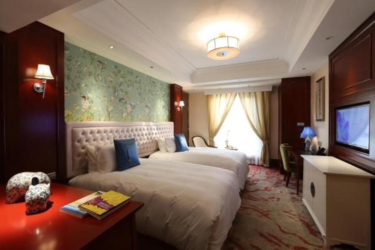 S&N Zhejiang Linhai International Hotel Екстер'єр фото