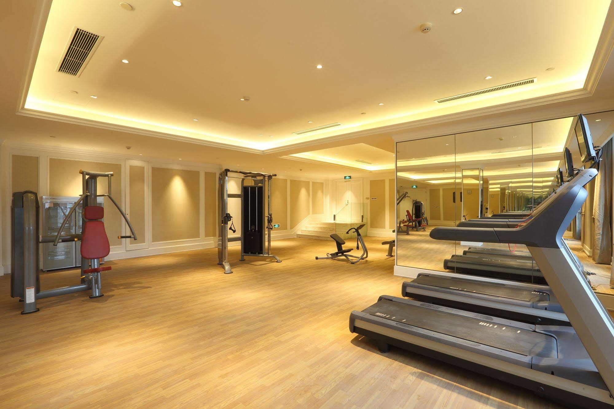 S&N Zhejiang Linhai International Hotel Екстер'єр фото