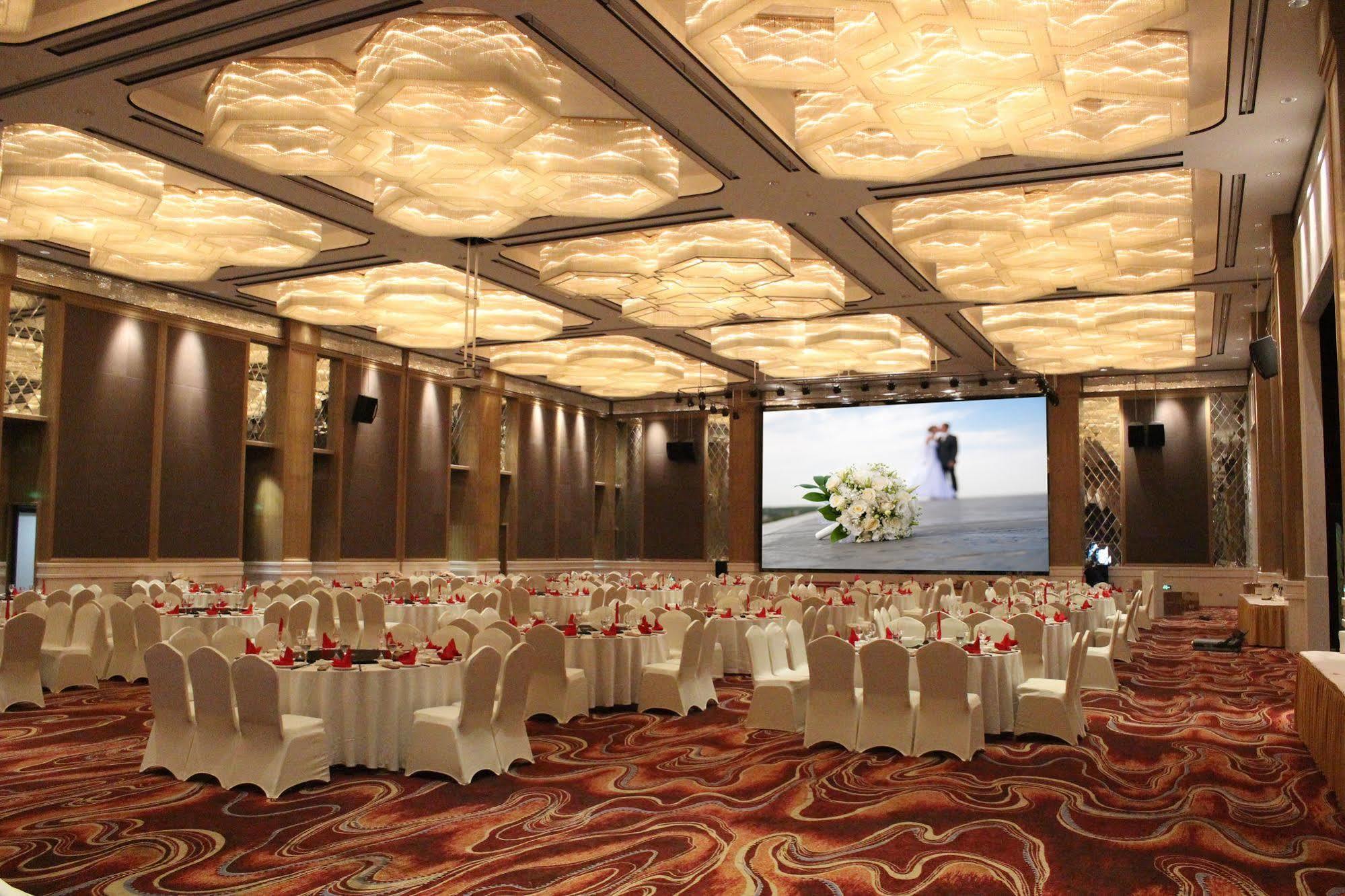 S&N Zhejiang Linhai International Hotel Екстер'єр фото
